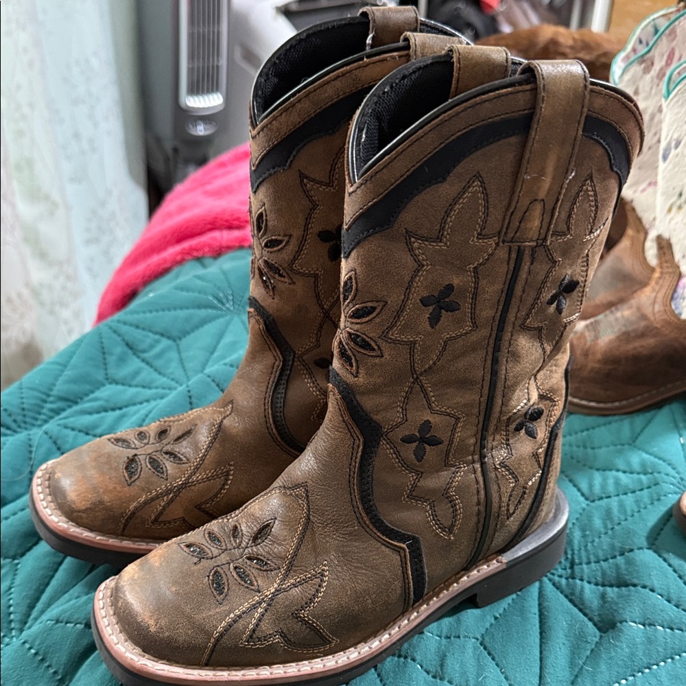 Girls Dan Post Brown Embroidered Western Cowboy Boots